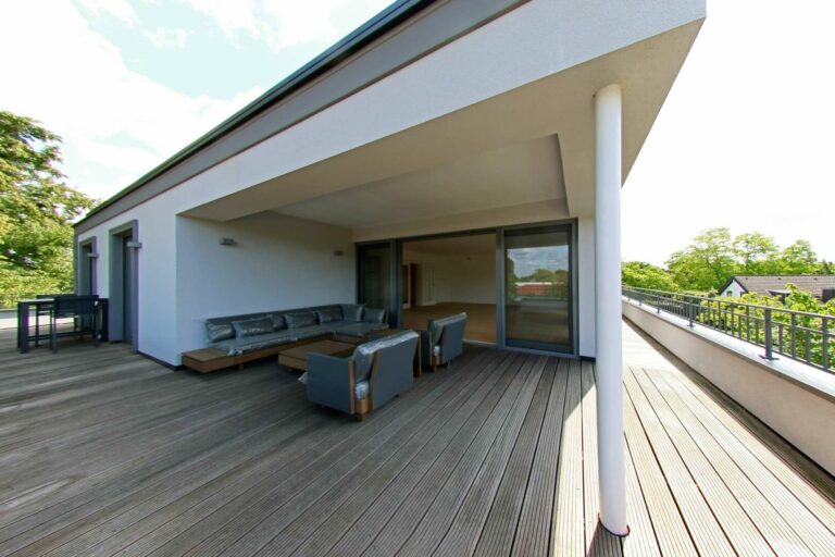 Penthouse in einem repräsentativen Neubau zwischen Düsseldorf-Lohausen und Kaiserswerth