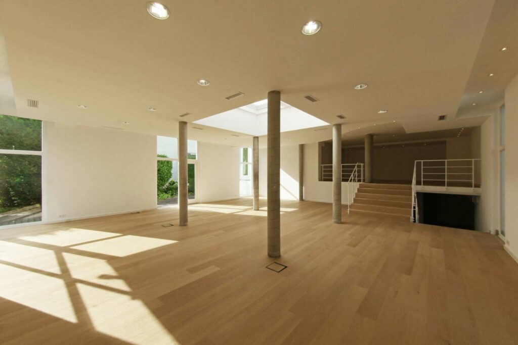 Wohnen und Arbeiten im stilvollen Ambiente im kernsanierten Architektenhaus in Meerbusch