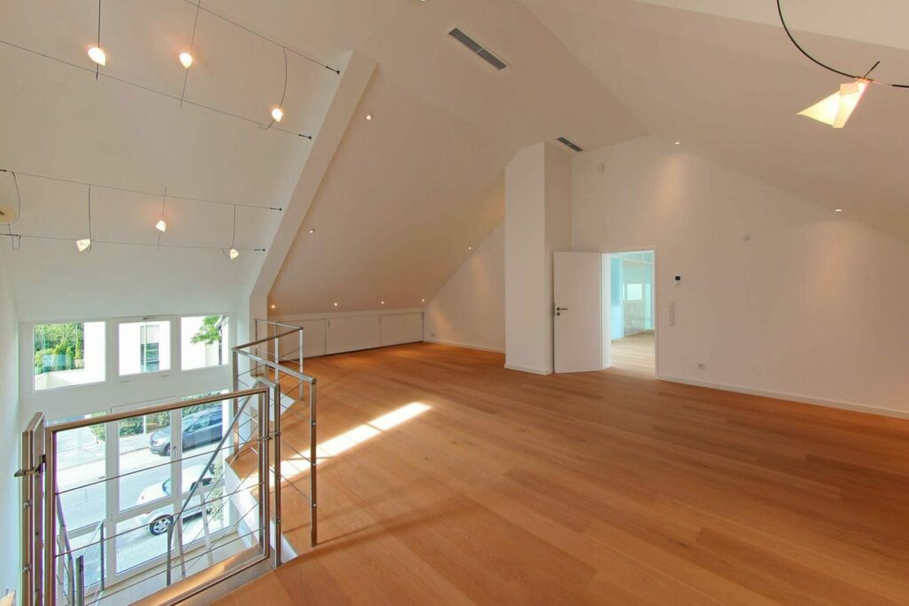 Wohnen und Arbeiten im stilvollen Ambiente im kernsanierten Architektenhaus in Meerbusch
