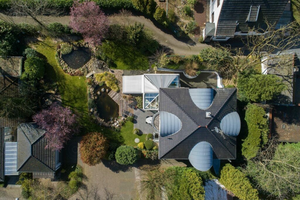Exklusive Architekten-Villa auf traumhaftem Gartengrundstück vor den Toren Düsseldorfs