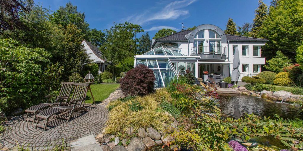 Exklusive Architekten-Villa auf traumhaftem Gartengrundstück vor den Toren Düsseldorfs