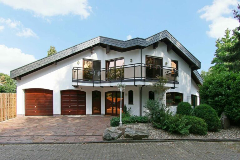 Exklusives Einfamilienhaus mit Wellness-Bereich in Viersen