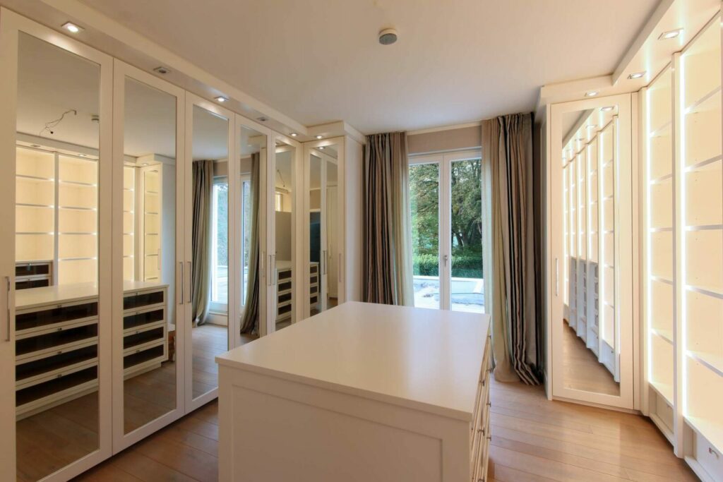 Wohnen auf höchstem Niveau - exklusive Villa in bester Lage von Meerbusch - Büderich