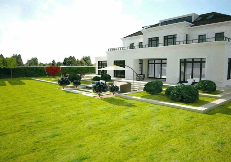 Villa im geschlossenen Rohbau-Zustand in Meerbusch-Büderich