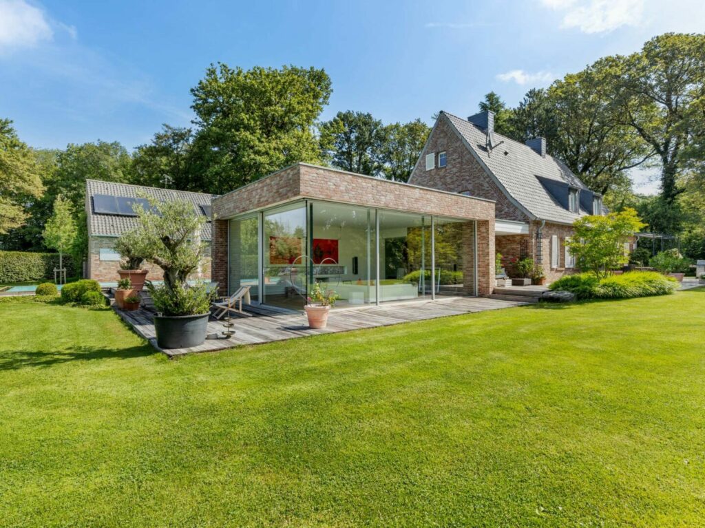 Hausansicht Wohnzimmer