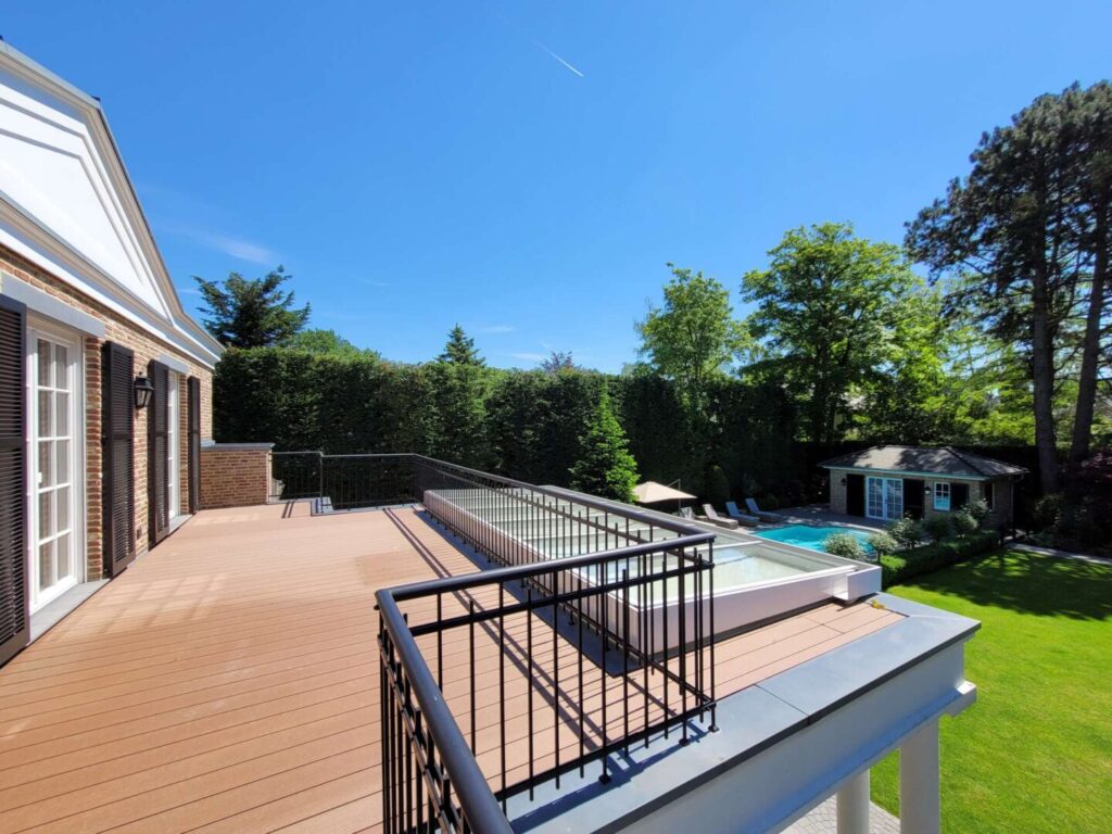 große Dachterrasse