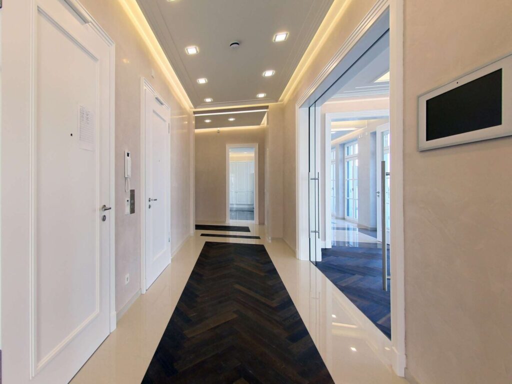 Entree Penthouse