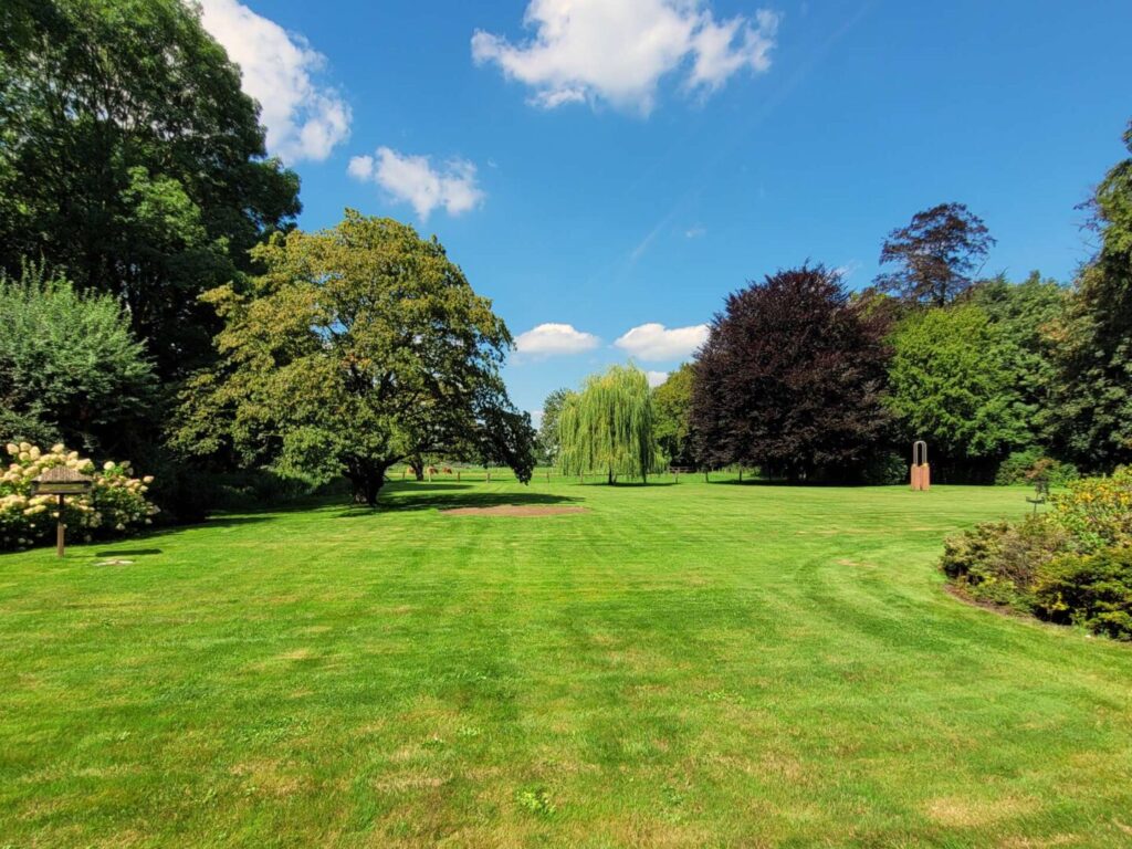parkähnlicher Garten