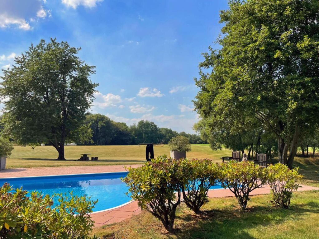 Blick Richtung Pool