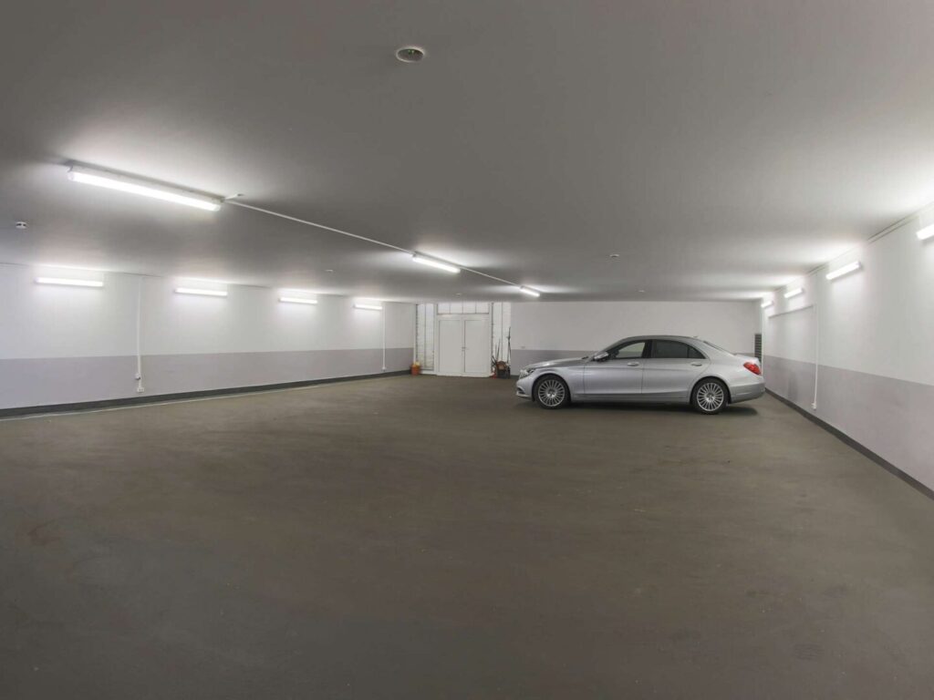 hauseigene Tiefgarage