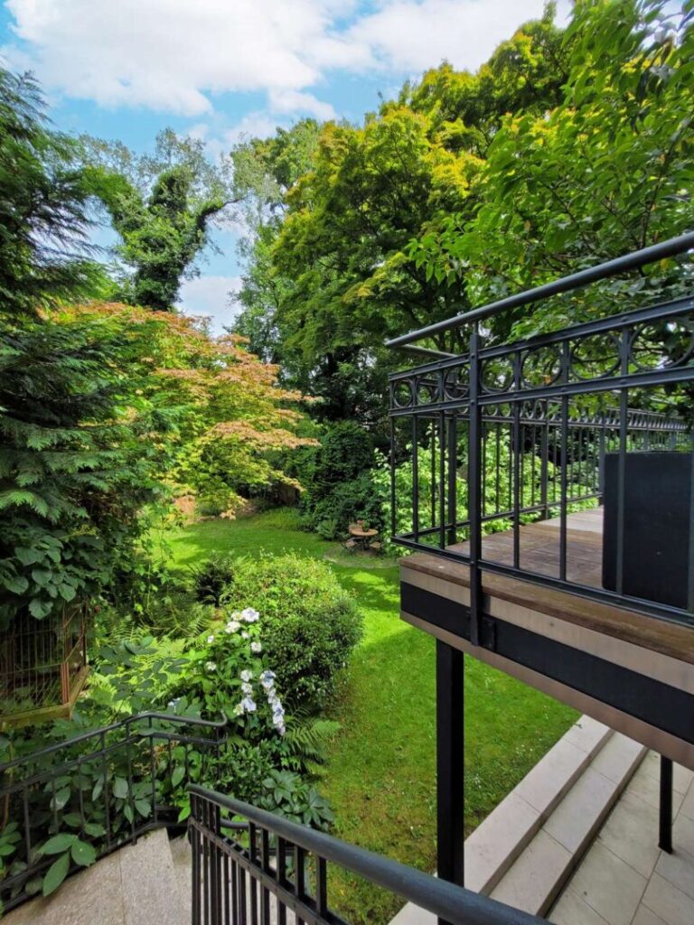 Treppe in den Garten