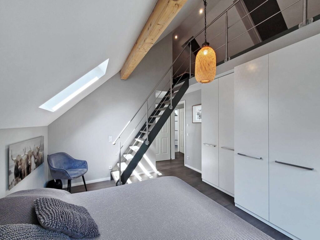 Schlafzimmer mit Empore