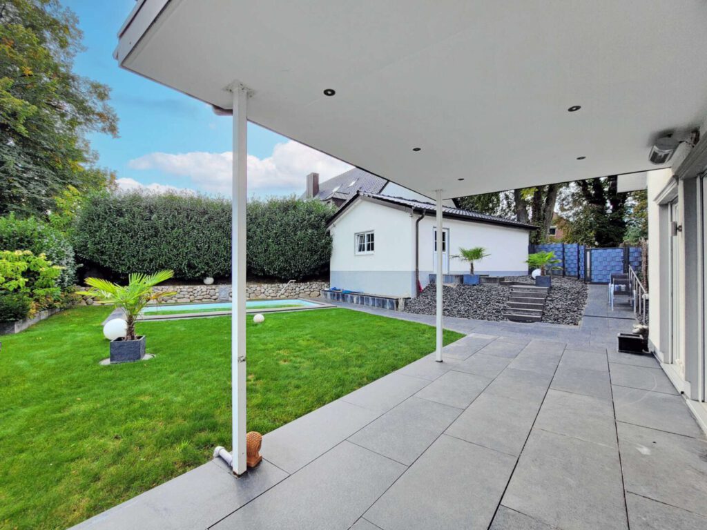 Terrasse Erdgeschoss