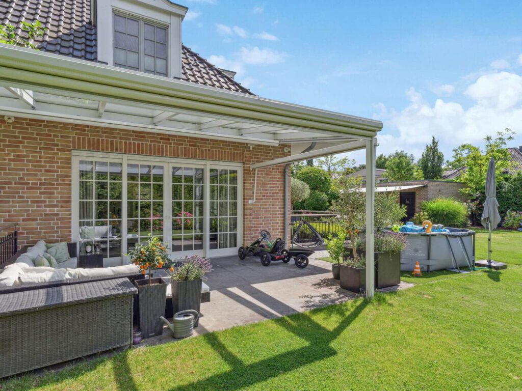 überdachte Terrasse