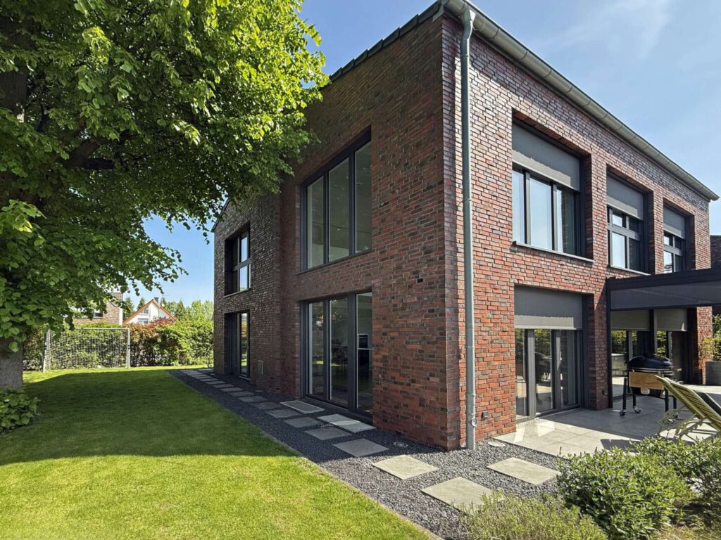 26-modernes-einfamilienhaus-mit-garten-in-meerbusch