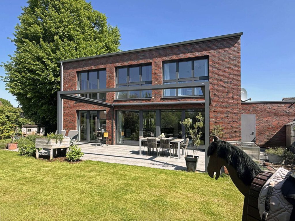 Hausansicht Gartenseite