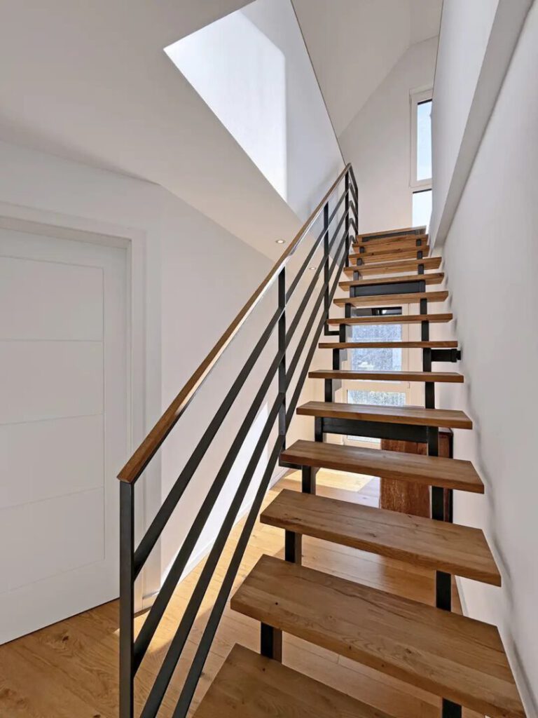 Treppe ins Dachgeschoss
