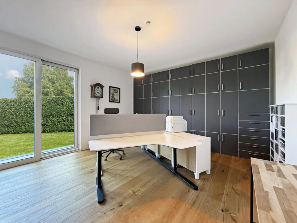 Arbeitszimmer