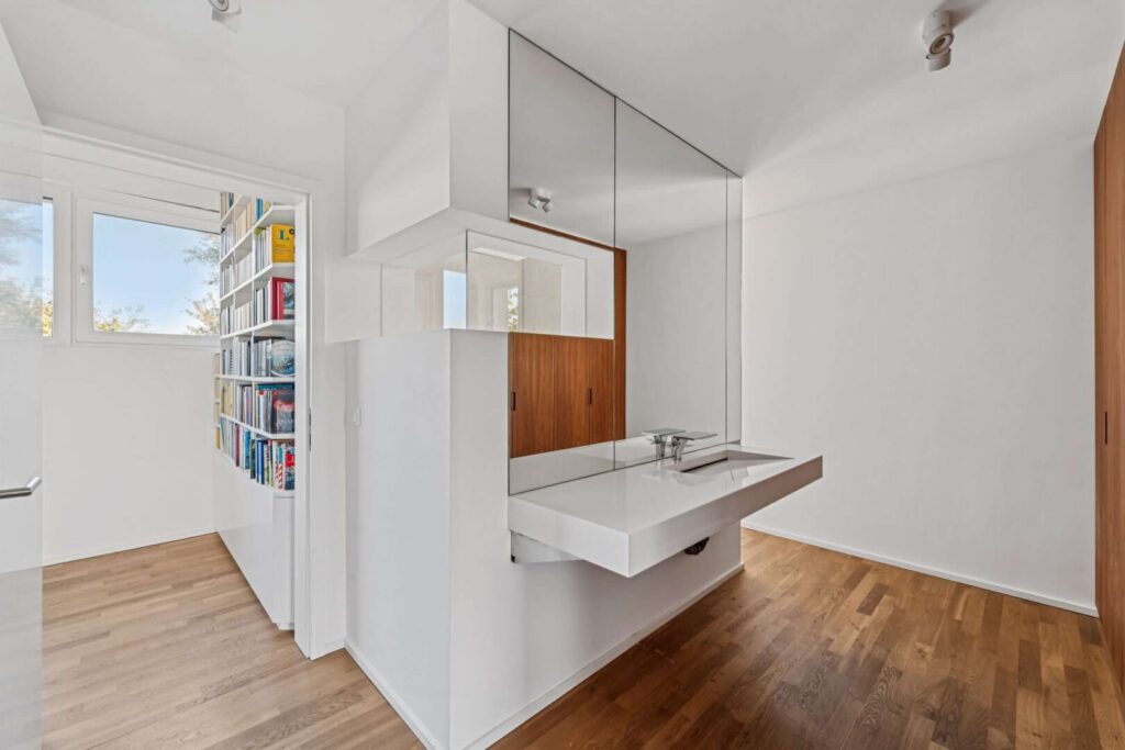 Ankleide / Bad en Suite