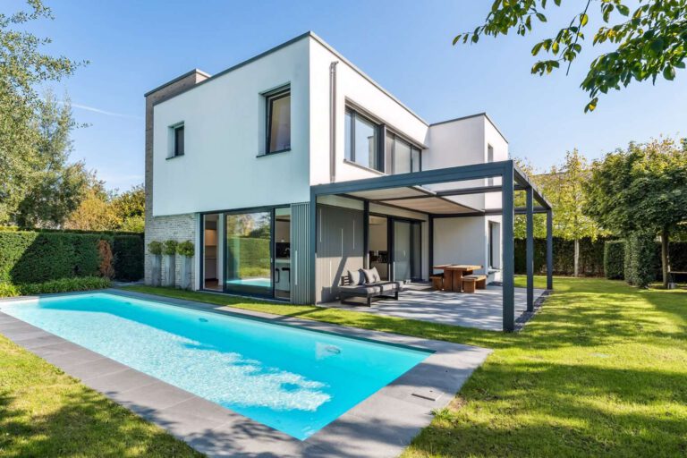 Einfamilienhaus mit Pool in Willich