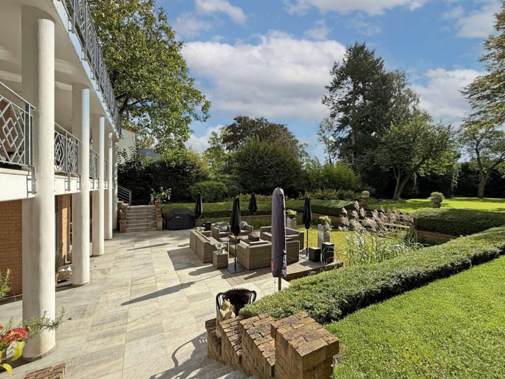 Terrasse im Gartengeschoss