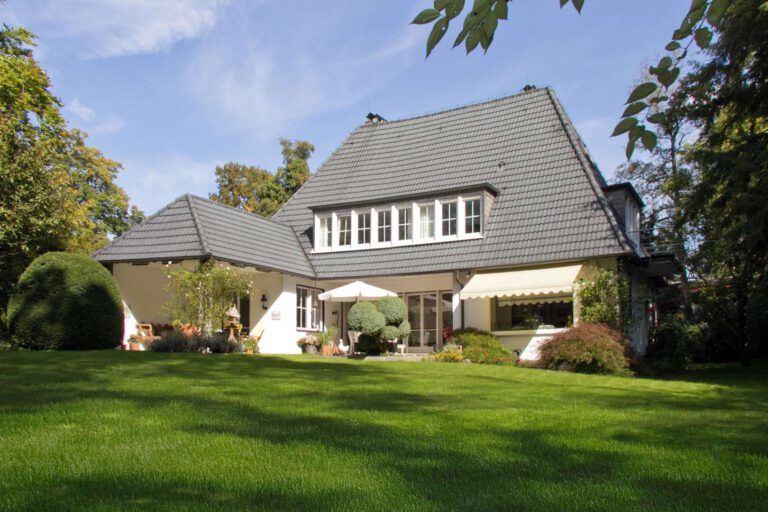 villa-mit-pool-ratingen-hoesel-00