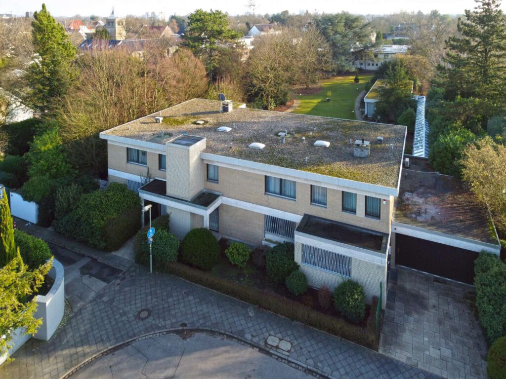 Grundstück mit Altbestand