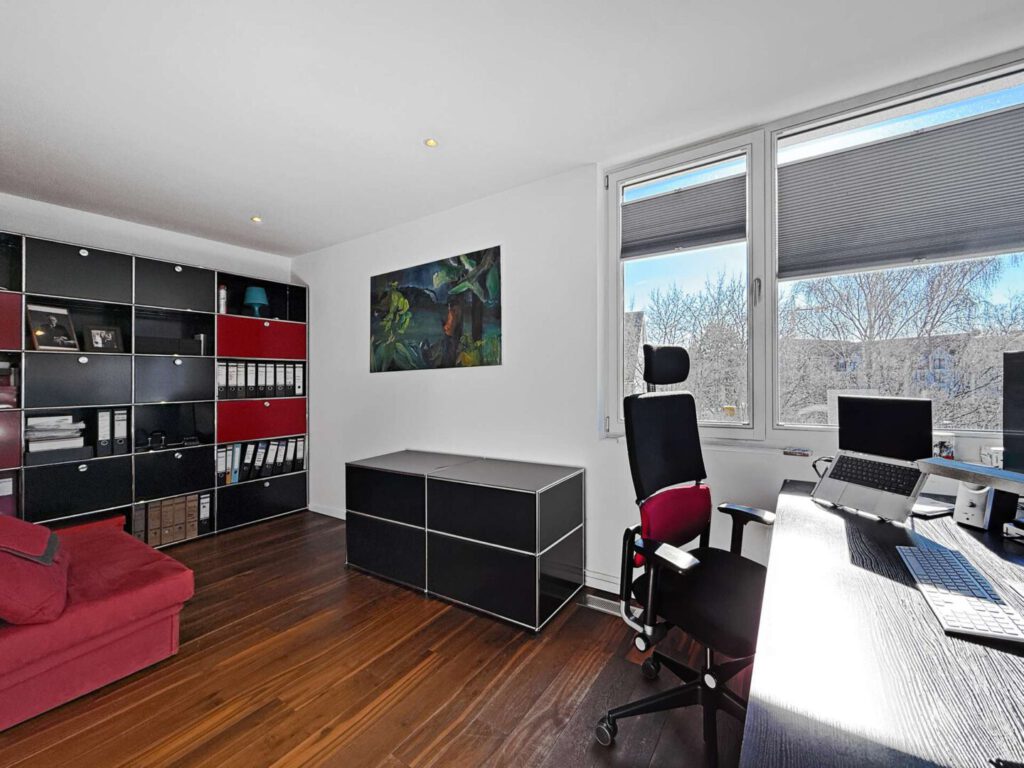 Arbeitszimmer