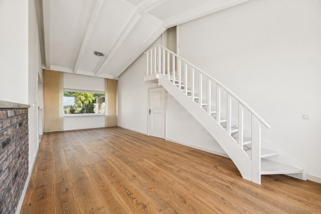 Blick Richtung Essbereich - Visualisierung mit Holzboden