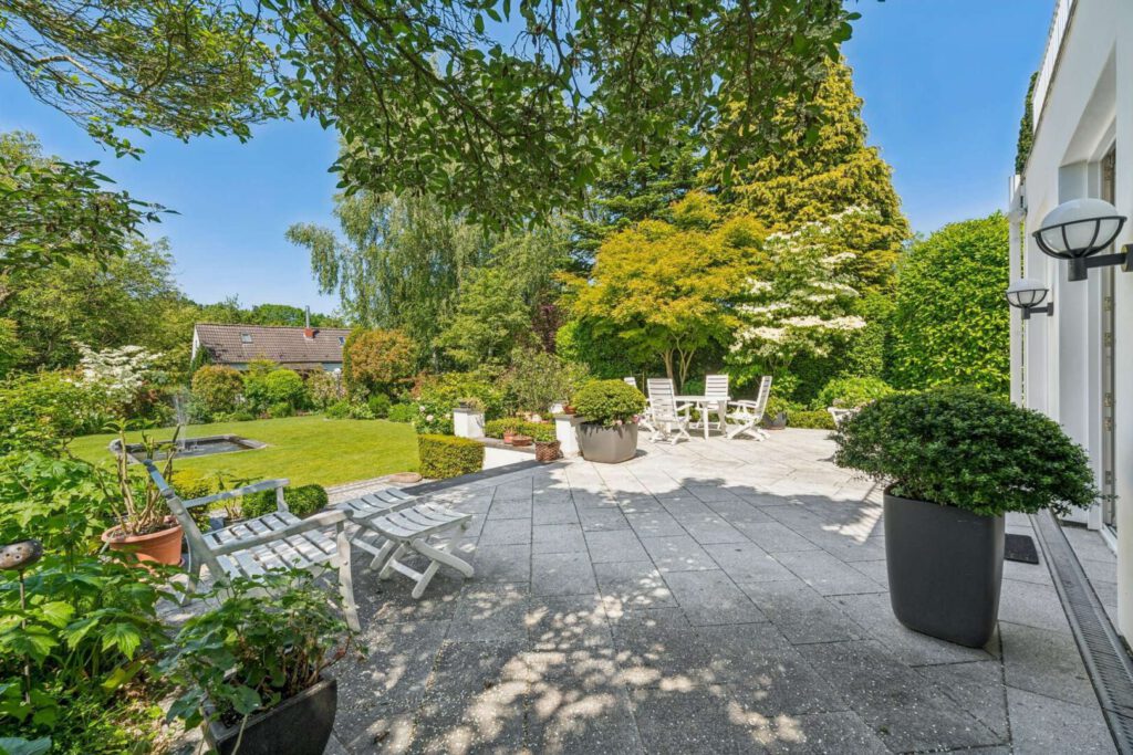 Terrasse und Garten