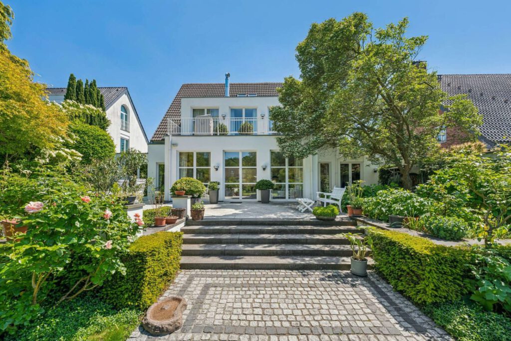Hausansicht Gartenseite