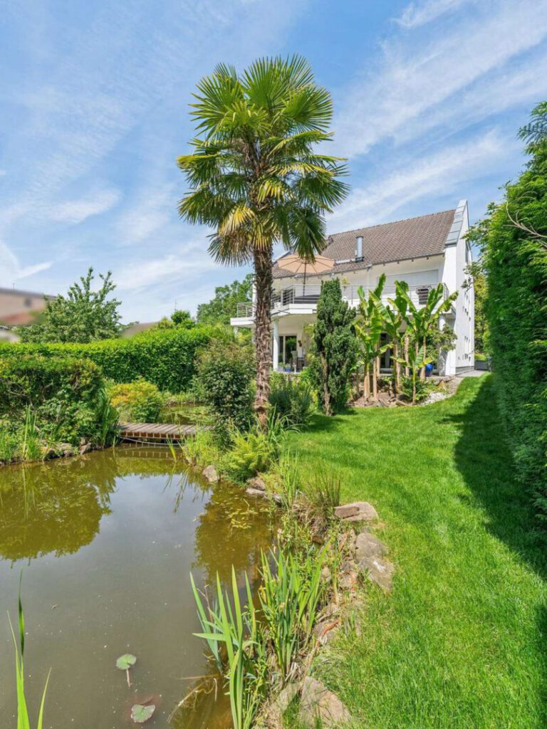 Garten mit Teich