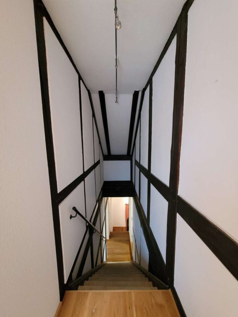 Treppenaufgang zum Obergeschoß