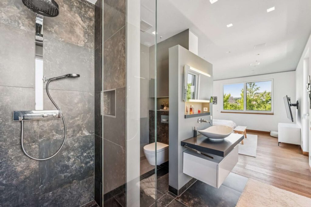 Masterbedrom mit Bad en Suite