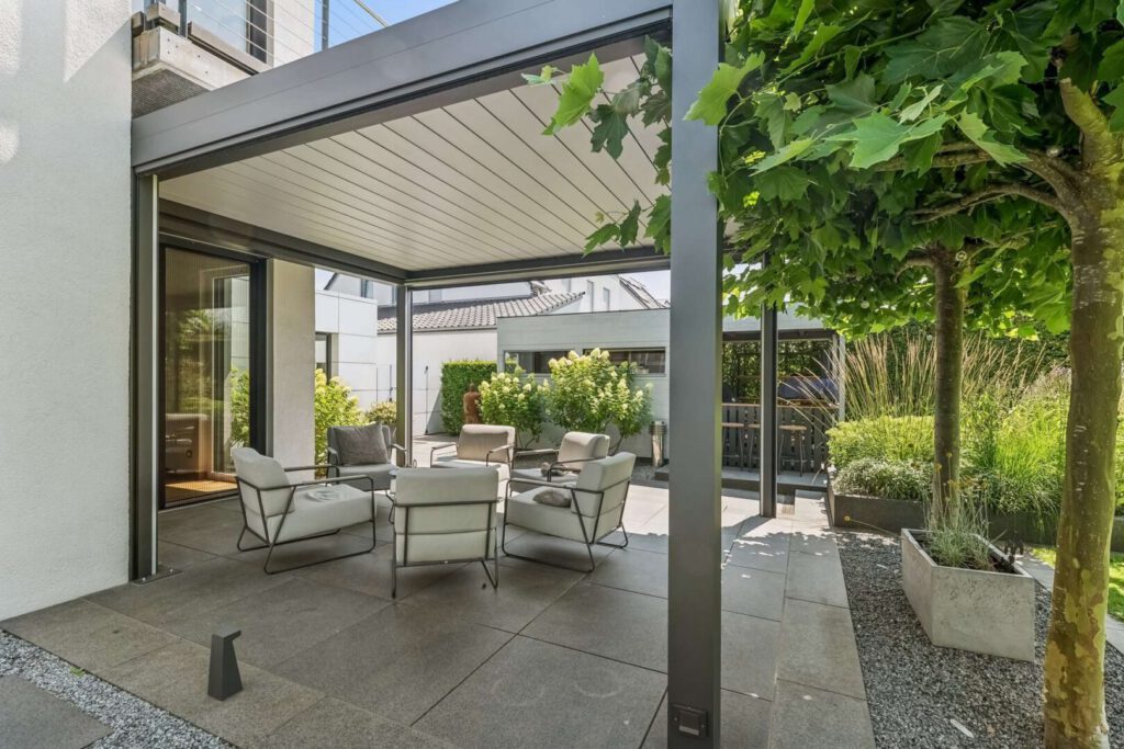 überdachte Terrasse