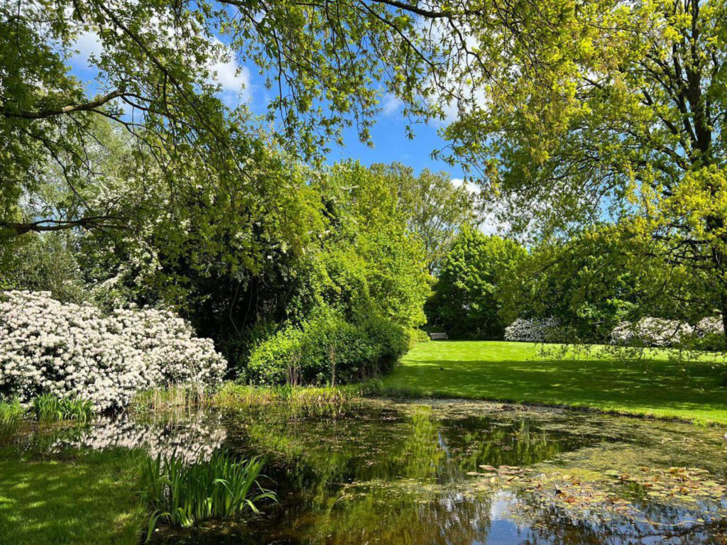 parkähnlicher Garten