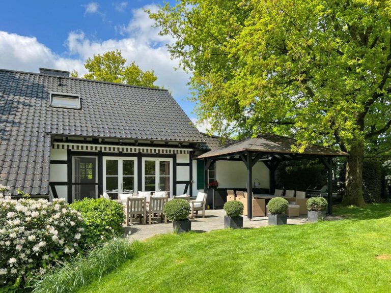 Landhaus auf Parkgrundstück in Mettmann