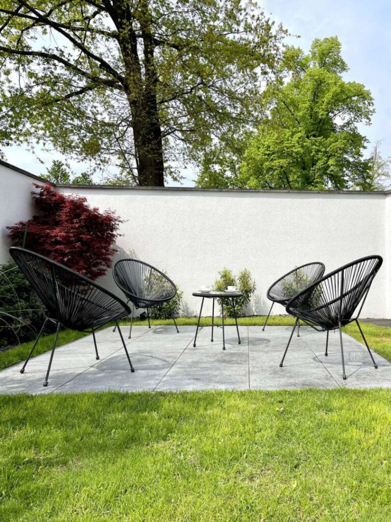 Terrasse und Garten