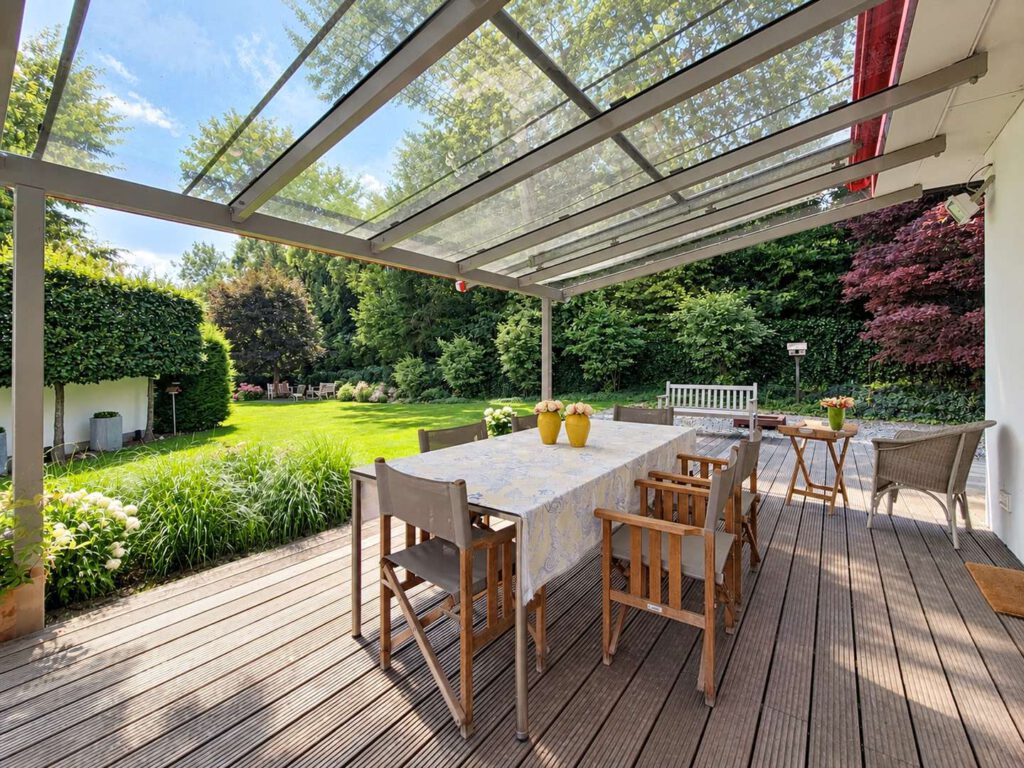 Terrasse und Garten