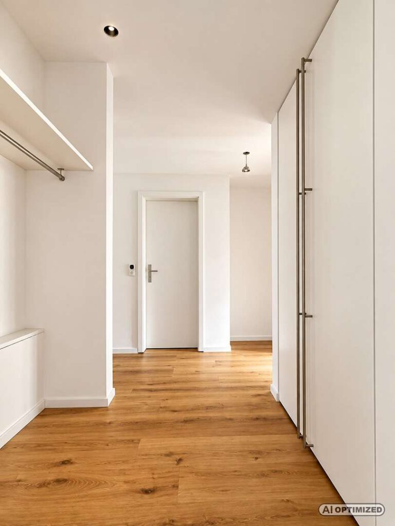 Diele mit Garderobe und Einbauschrank