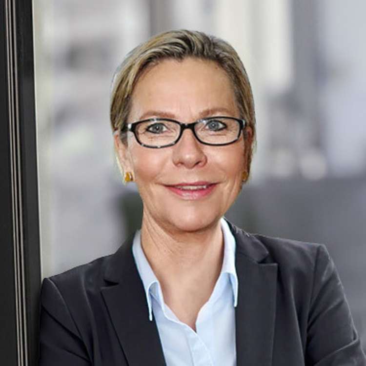  Andrea Robiné 